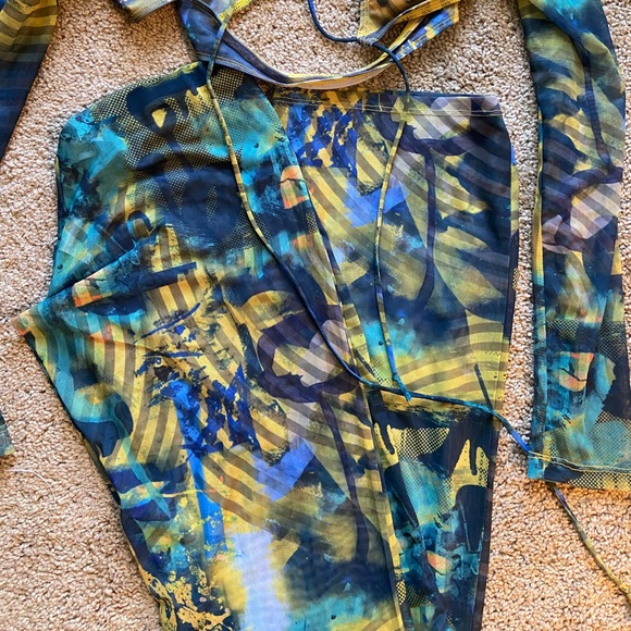 Abstract Burn Print Mesh Set - Picture 3 of 5